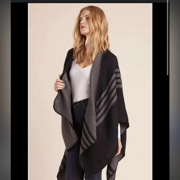 EUC Women’s Reversible Poncho Wrap Shawl | One Size - Picture 1 of 6